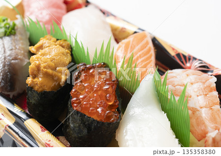 握り寿司　弁当 135358380