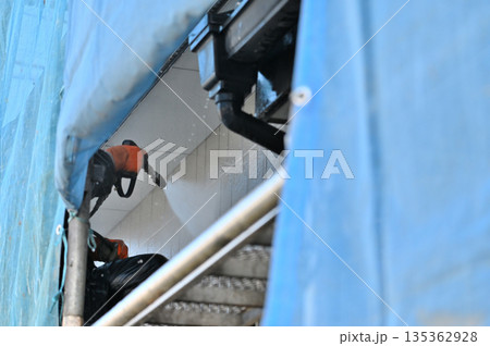 外壁 高圧洗浄 外壁塗装工事 職人 ハウスクリーニング 外壁 高圧洗浄 外壁塗装工事 職人 ハウスクリーニング 135362928