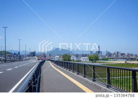 宗麟大橋と大分市街地 宗麟大橋と大分市街地 135364708