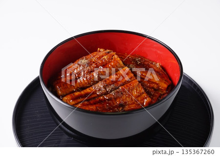 おいしい鰻丼 135367260