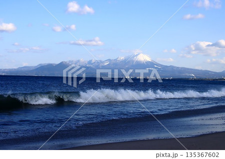 冬の美保湾 冬の美保湾 135367602