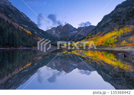 Maroon Bells and Dawn Maroon Bells and Dawn 135368442