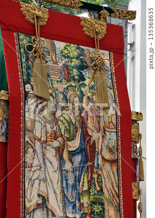 祇園祭り 山鉾巡行 鯉山 祇園祭り 山鉾巡行 鯉山 135368635