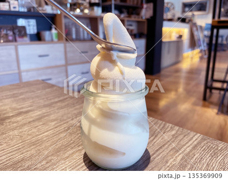 ミルクソフトクリーム 135369909