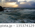 冬の日本海 135374129