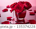 赤いバラと水 赤いバラと水 135374228