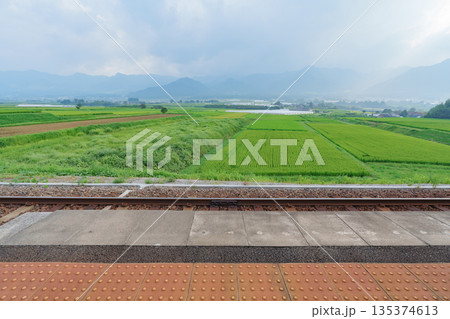 夏の駅から見た風景 夏の駅から見た風景 135374613