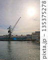 神戸の造船所の朝の風景 神戸の造船所の朝の風景 135375278