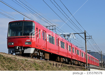 名鉄各務原線を駆け上る3500系 3529編成 135376576