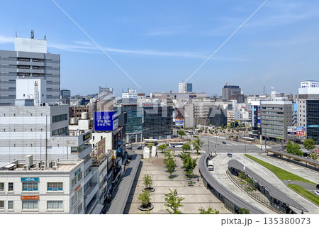 大分駅前ロータリーと市街地 大分駅前ロータリーと市街地 135380073