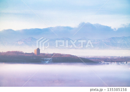 気嵐に包まれる十勝平野 135385158