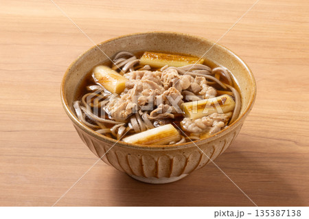 蕎麦（焼きネギ　豚肉）　 135387138