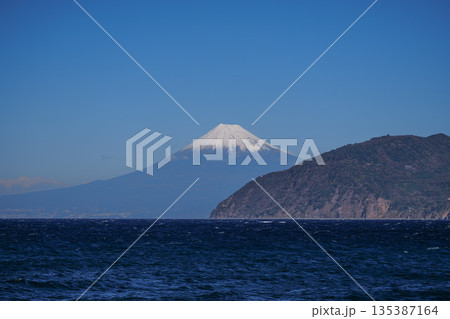 駿河湾と富士山 駿河湾と富士山 135387164