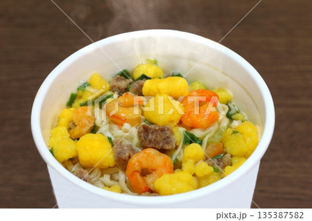 カップラーメン カップラーメン 135387582