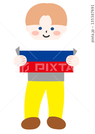 ロシアの国旗を両手で持つ子ども 135387691