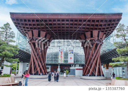 金沢駅・鼓門/石川県金沢市木ノ新保町1 金沢駅・鼓門/石川県金沢市木ノ新保町1 135387760