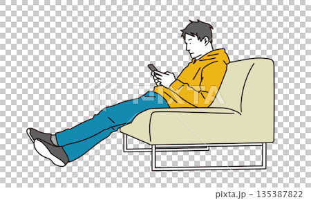 ソファでくつろいで携帯を操作する若い男性のイラスト素材 ソファでくつろいで携帯を操作する若い男性のイラスト素材 135387822