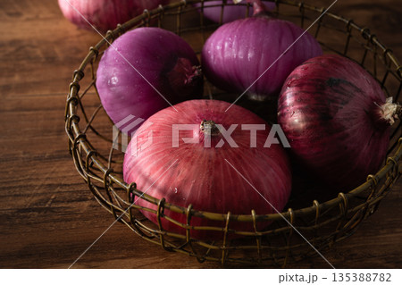 onion onion 135388782