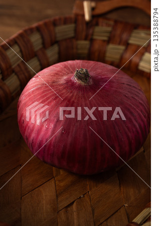 onion onion 135388794