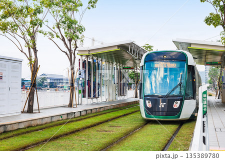 台湾 高雄ライトレール 台湾 高雄ライトレール 135389780