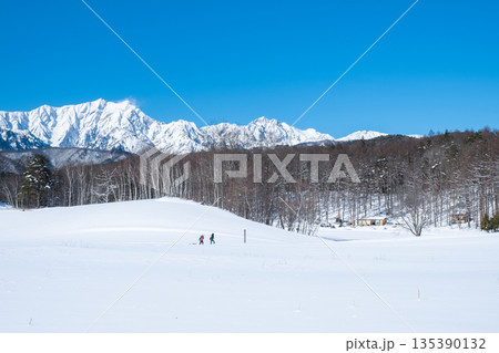 中山高原・スノートレッキング （北アルプスの眺め） 135390132