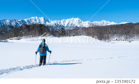 中山高原・スノートレッキング （北アルプスの眺め） 135390172