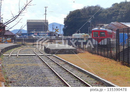 旧下津井電鉄の終着駅 下津井駅跡の遺構風景（岡山県 倉敷市 児島） 135390478