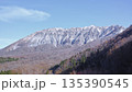 鍵掛峠から見た初冬の大山南壁 135390545