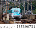 東北新幹線のボトルネック… 福島駅の平面交差を通過するE5系新幹線 135390731
