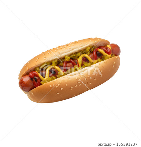 マスタードとピクルスを添えたクラシックホットドッグ セサミバンズ マスタードとピクルスを添えたクラシックホットドッグ セサミバンズ 135391237