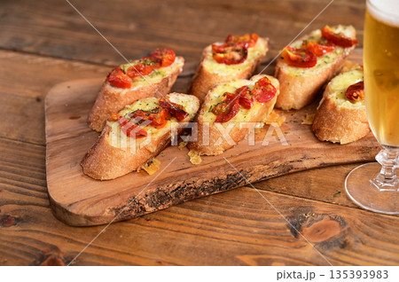 セミドライトマトのバケット セミドライトマトのバケット 135393983