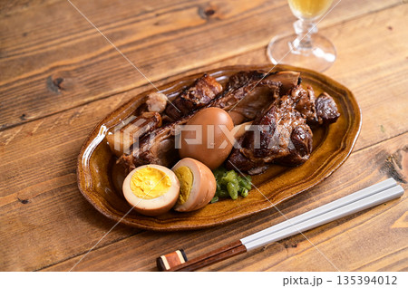 スペアリブのビール煮 135394012