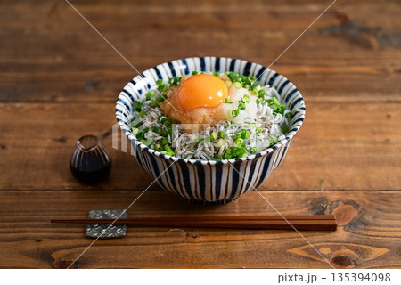 おろししらす丼 135394098