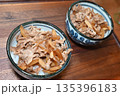 甘辛いタレがおいしい自家製豚丼　 135396183