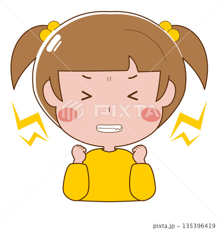 イライラして歯を食いしばる女の子 イライラして歯を食いしばる女の子 135396419