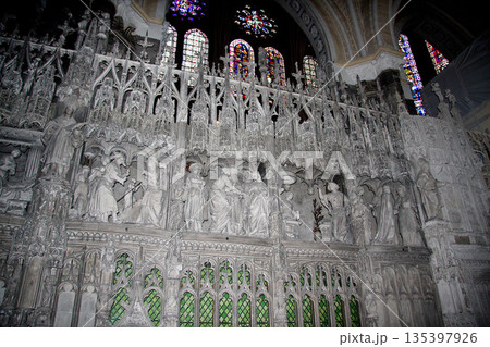 シャルトル大聖堂　フランス 135397926