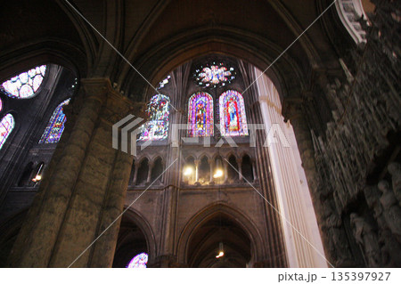 シャルトル大聖堂　フランス 135397927