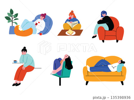 おうちでくつろぐ女性のイラストセット おうちでくつろぐ女性のイラストセット 135398936