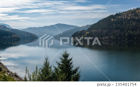 Peaceful Autumn Landscape Of Lake Izvorul Muntelui In Romanian Mountains 135401754