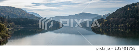 Peaceful Autumn Landscape Of Lake Izvorul Muntelui In Romanian Mountains 135401759