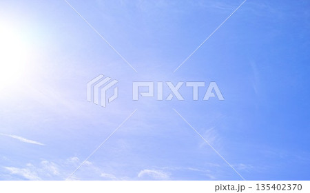 青空と雲イメージ 135402370