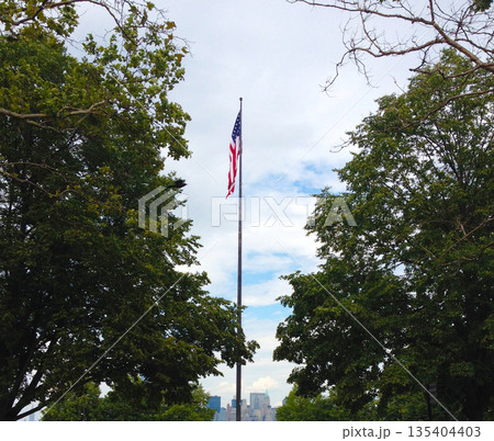 アメリカ　アメリカ合衆国　星条旗 135404403