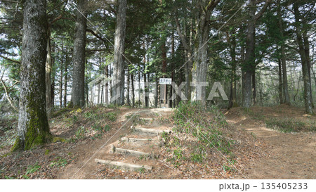 虚空蔵山の山頂　長野県飯田市 135405233