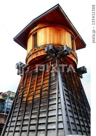 日本最古の木造建築共同浴場として親しまれ平成5年に建替えられた… 飯坂温泉の共同浴場【鯖湖湯】 135412308