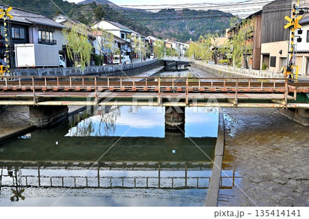 城崎温泉付近の山陰本線にかかる鉄橋 城崎温泉付近の山陰本線にかかる鉄橋 135414141
