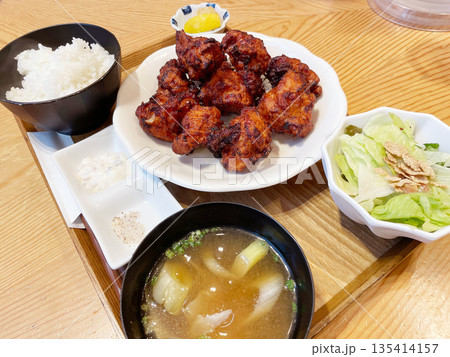 若鶏のから揚げ 若鶏のから揚げ 135414157