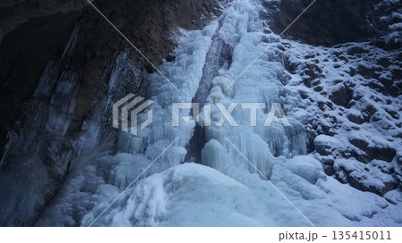 醤油樽の滝氷爆 135415011