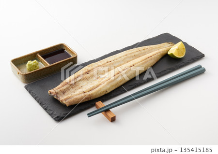 うなぎの白焼き イメージ うなぎの白焼き イメージ 135415185