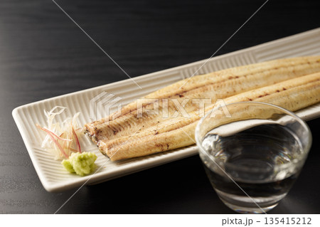うなぎの白焼き イメージ うなぎの白焼き イメージ 135415212