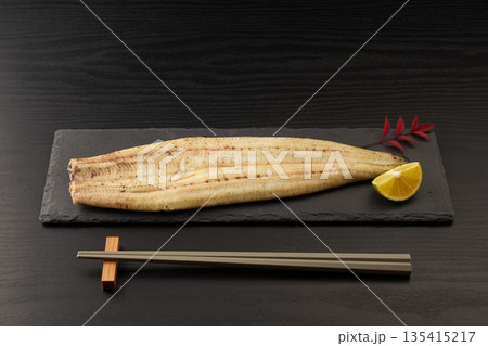 うなぎの白焼き イメージ うなぎの白焼き イメージ 135415217